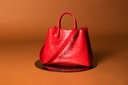BOLSA LEONOR ROJA PIEL 35CM ANCHO X 29CM ALTO